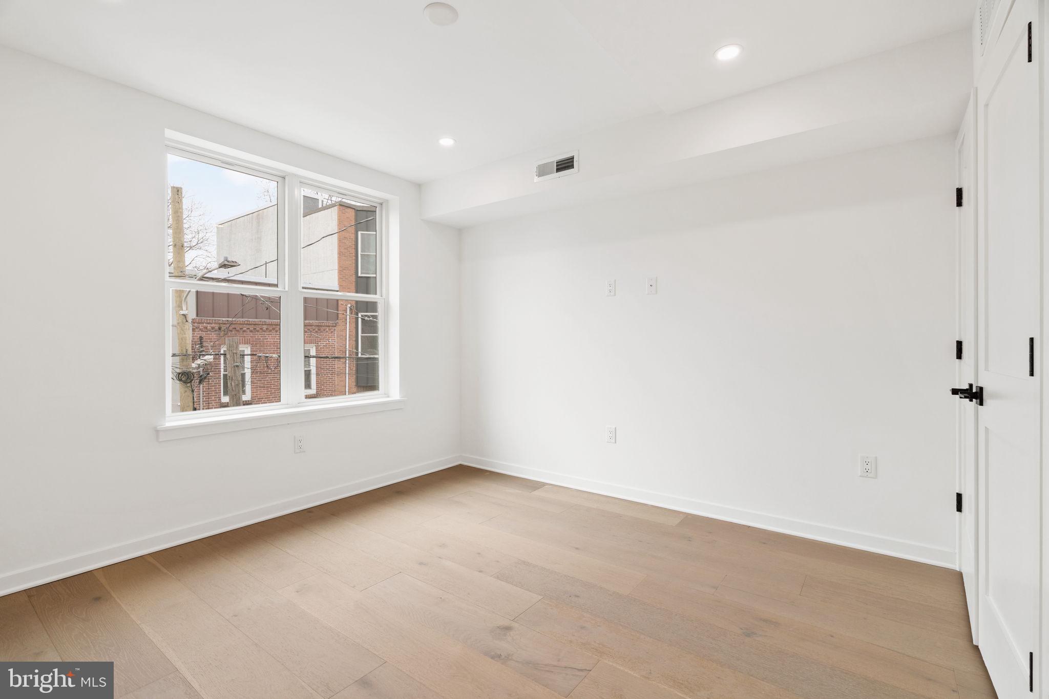 GRADUATE HOSPITAL - Residential