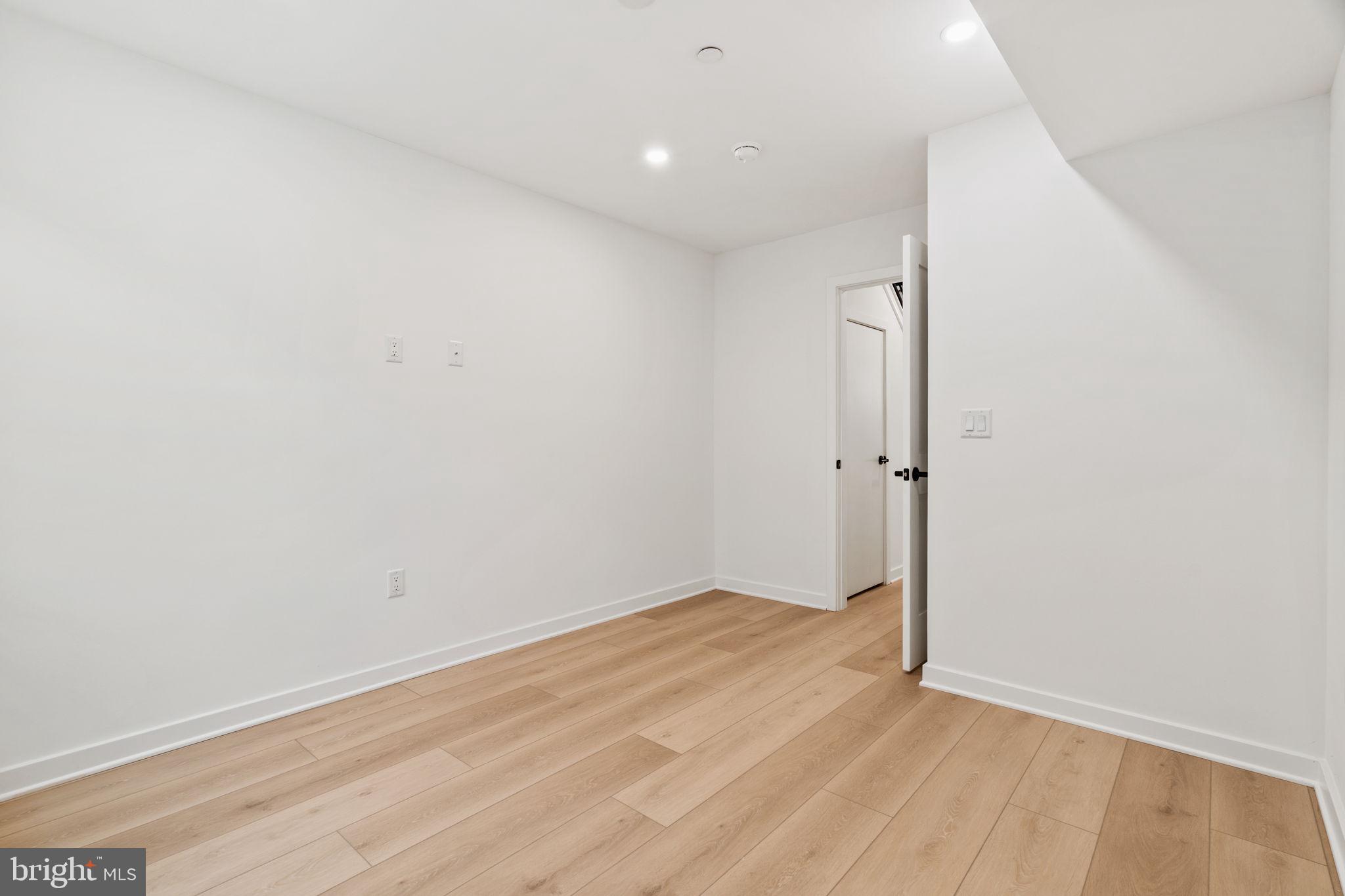 GRADUATE HOSPITAL - Residential