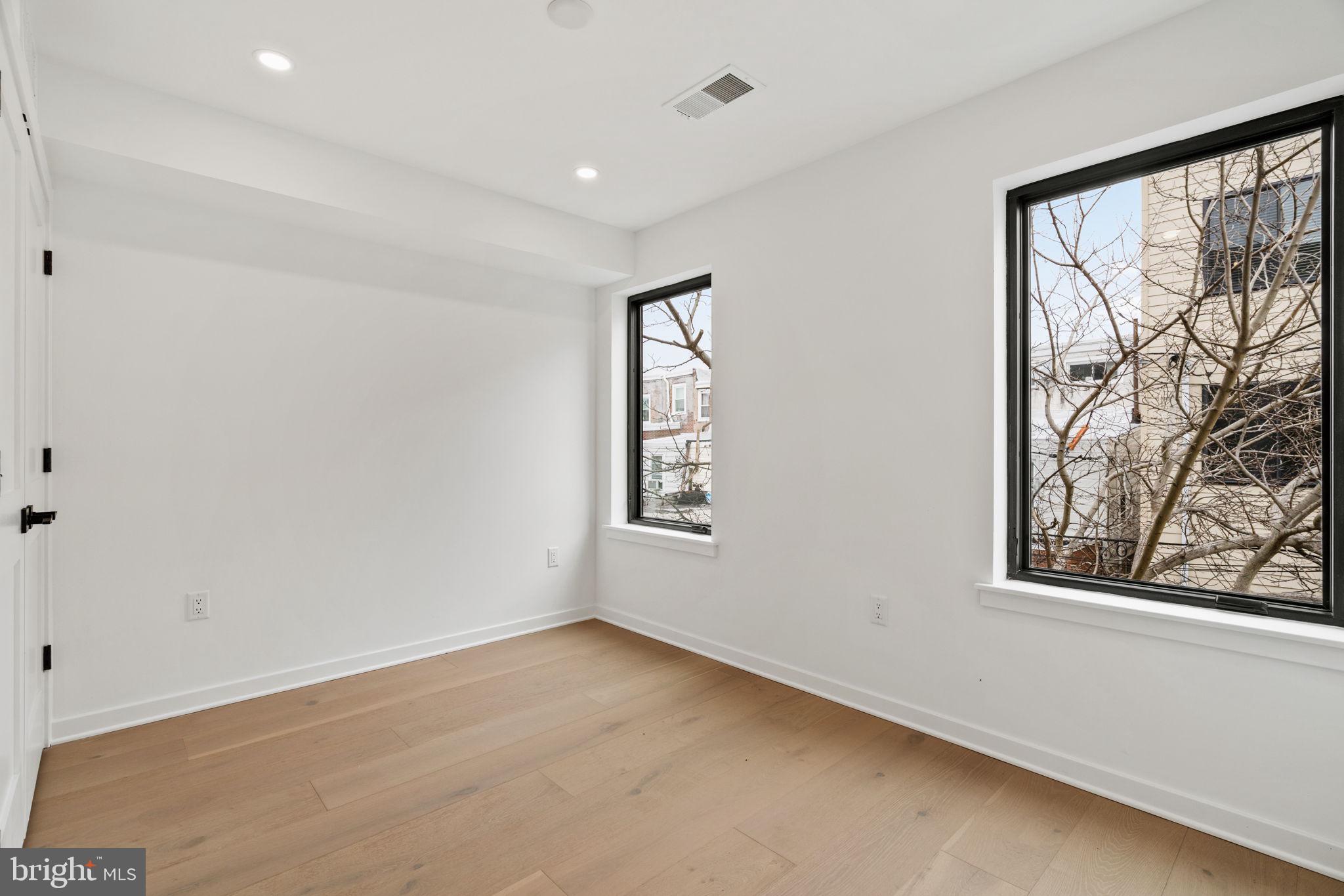 GRADUATE HOSPITAL - Residential