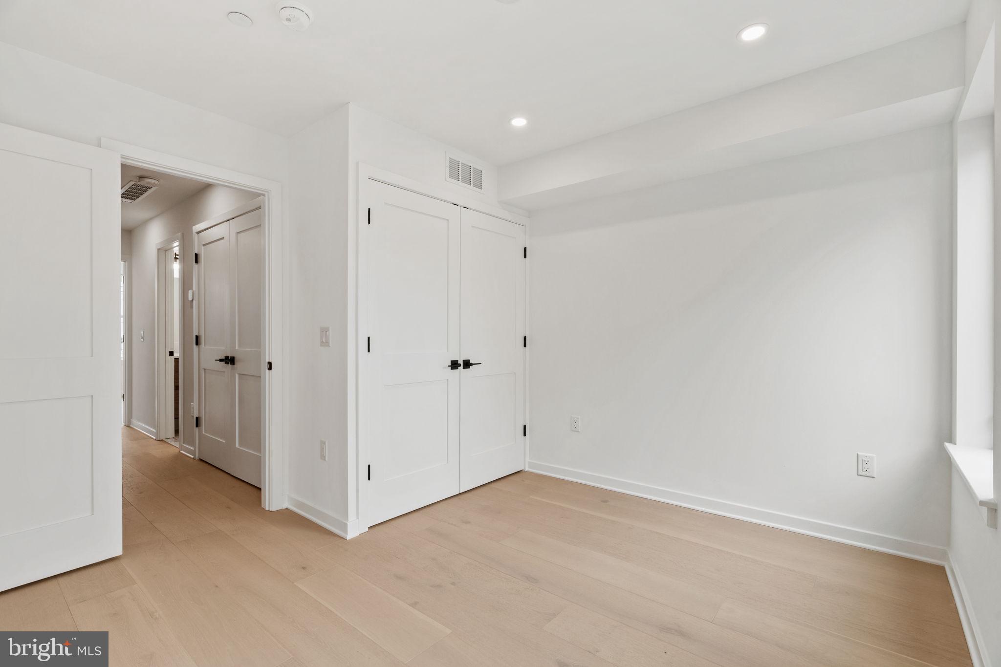 GRADUATE HOSPITAL - Residential