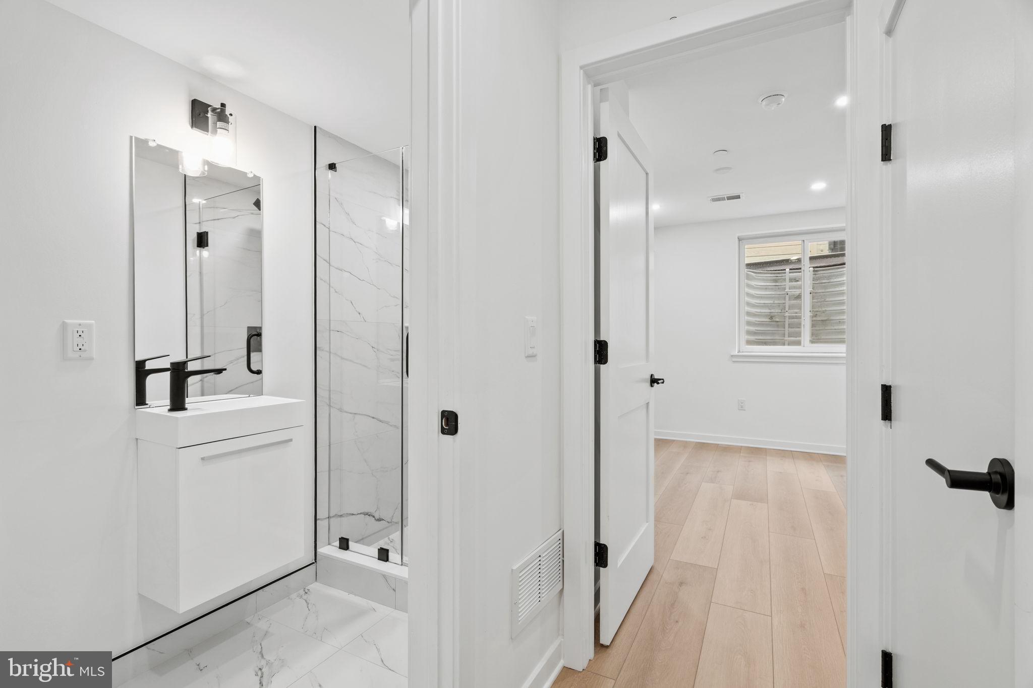 GRADUATE HOSPITAL - Residential