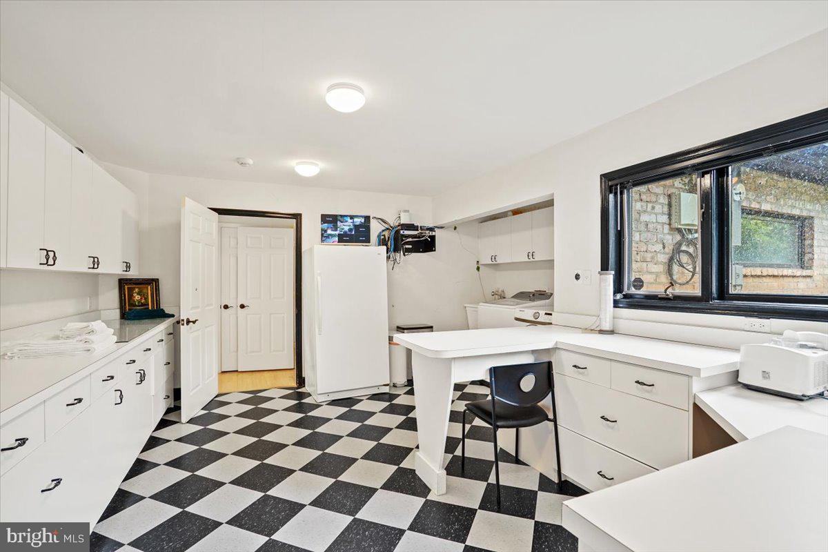 YATES VILLAGE - Residential