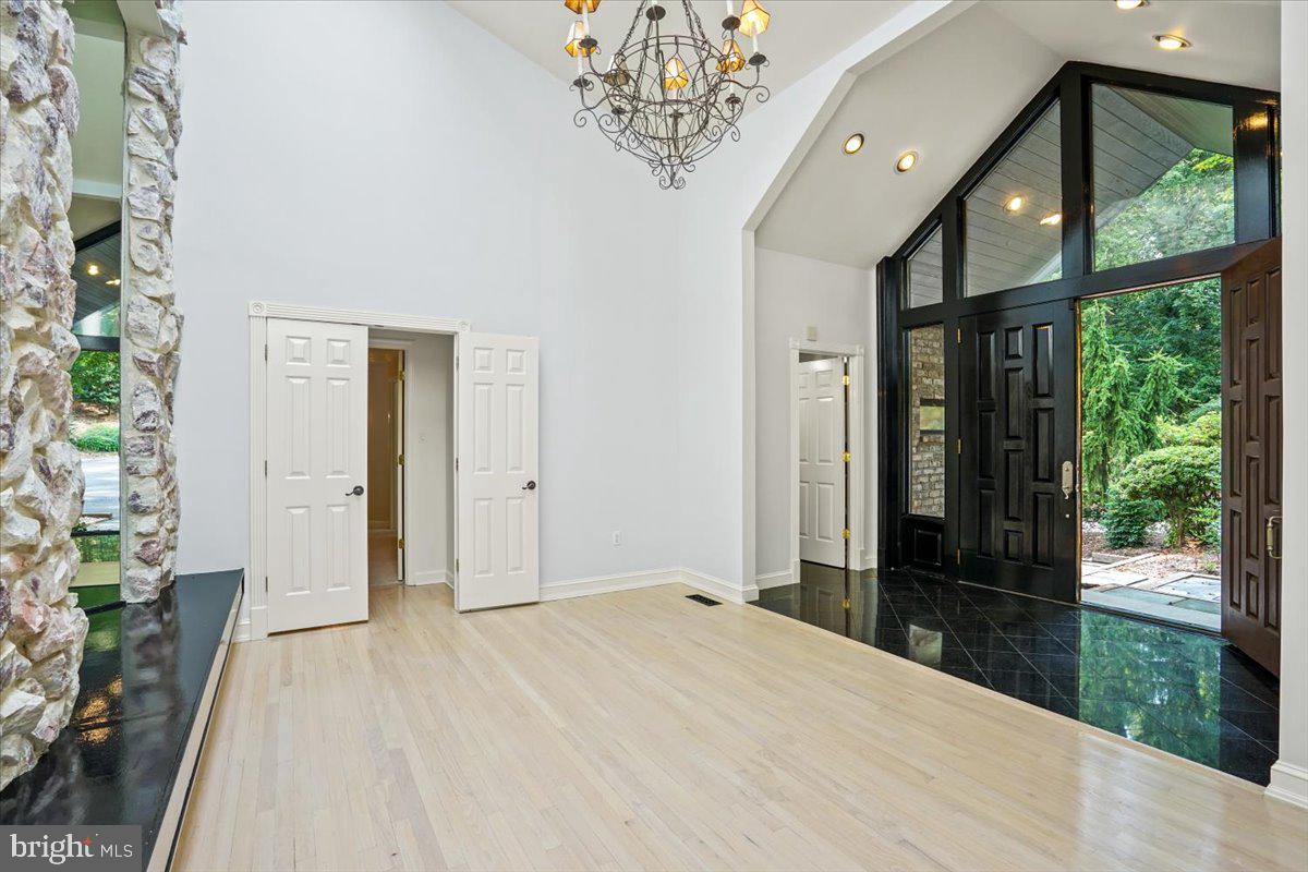 YATES VILLAGE - Residential