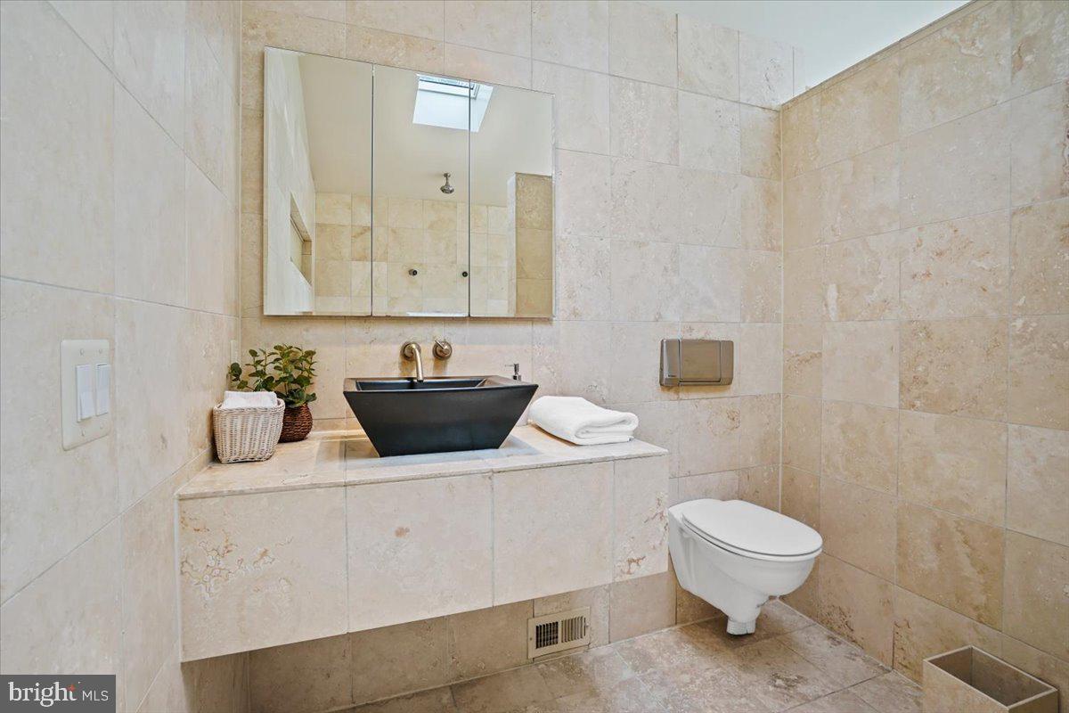 YATES VILLAGE - Residential