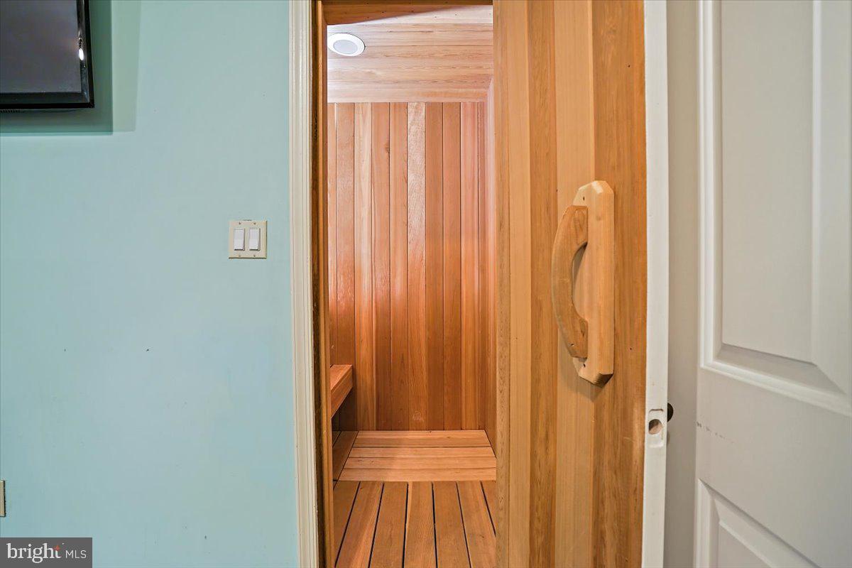 YATES VILLAGE - Residential