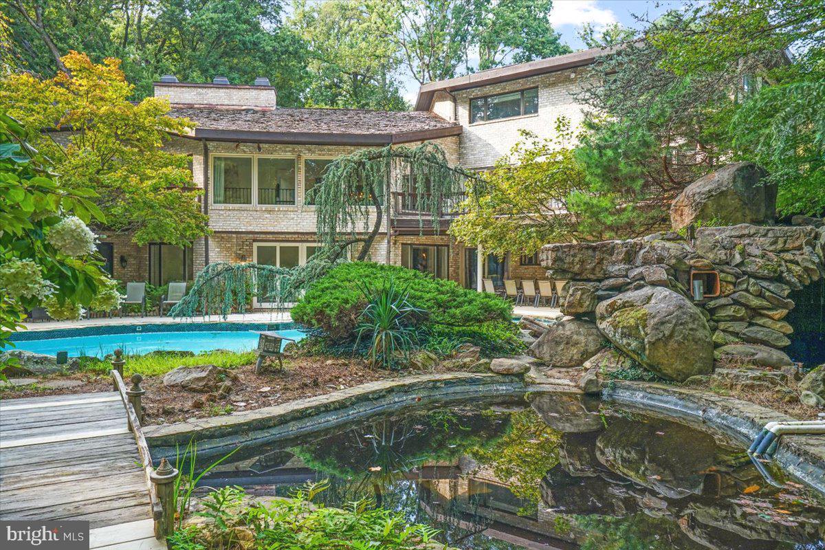 YATES VILLAGE - Residential