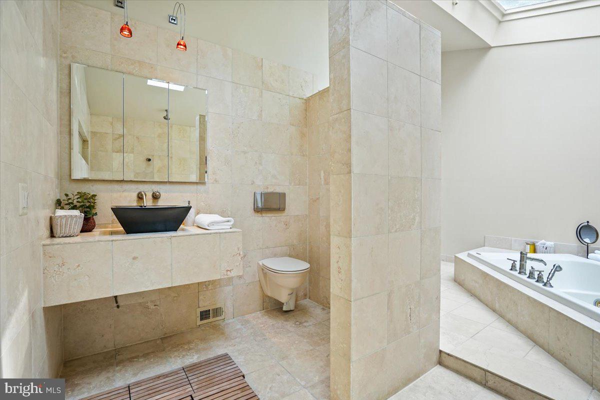 YATES VILLAGE - Residential