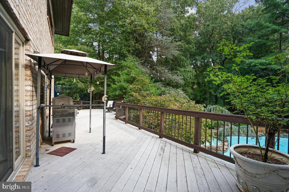 YATES VILLAGE - Residential