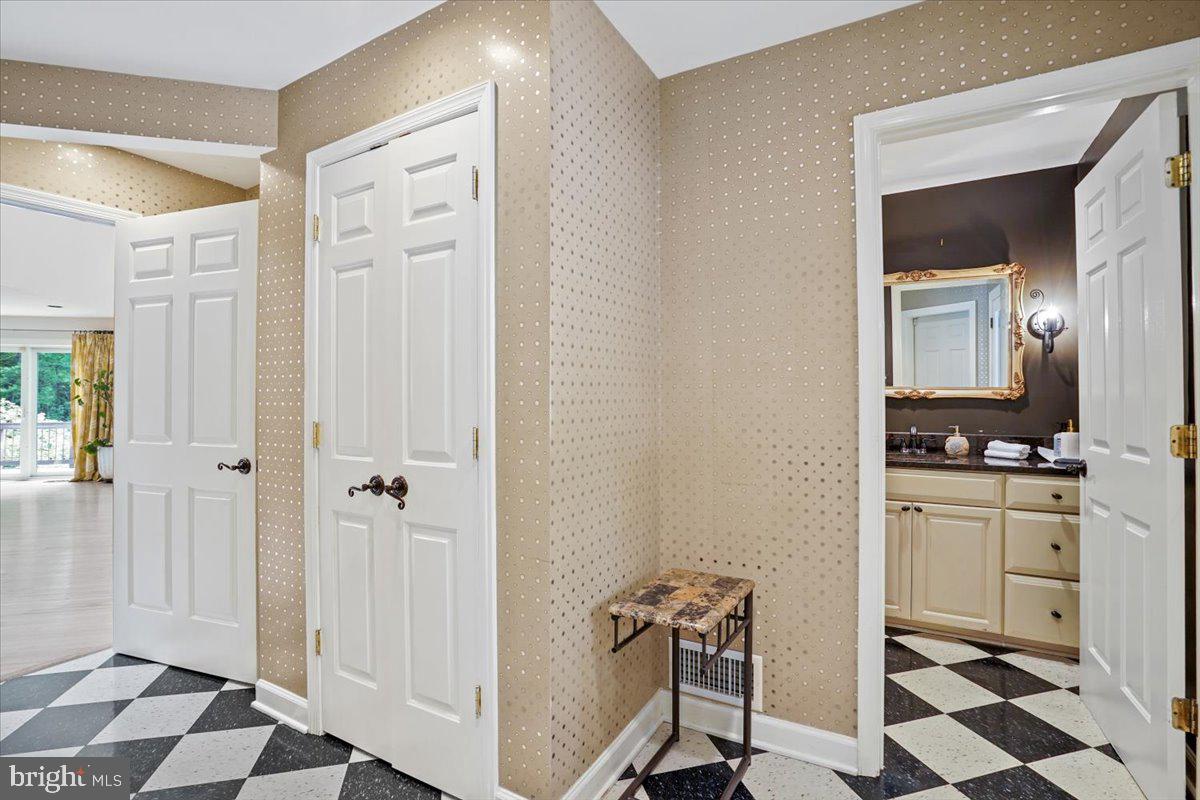 YATES VILLAGE - Residential