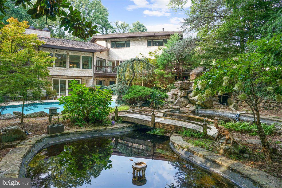 YATES VILLAGE - Residential