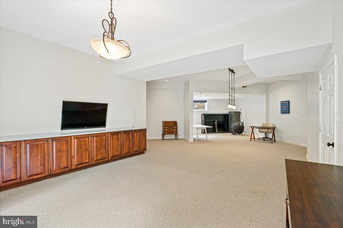 YATES VILLAGE - Residential