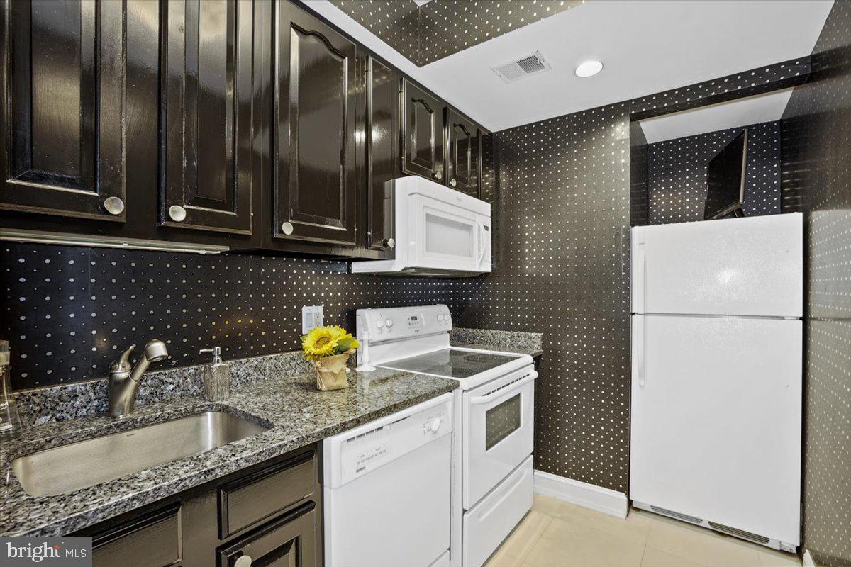 YATES VILLAGE - Residential