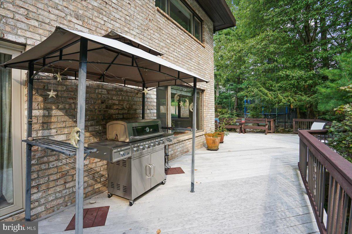 YATES VILLAGE - Residential