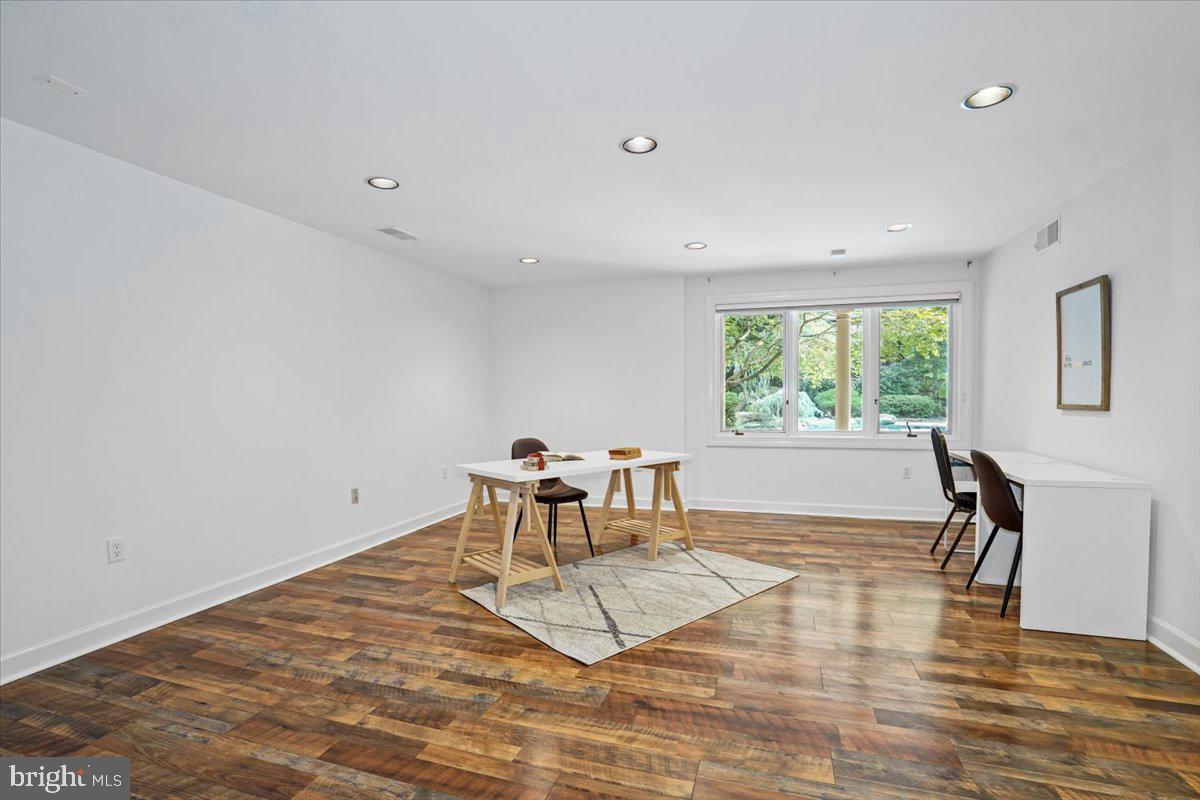 YATES VILLAGE - Residential