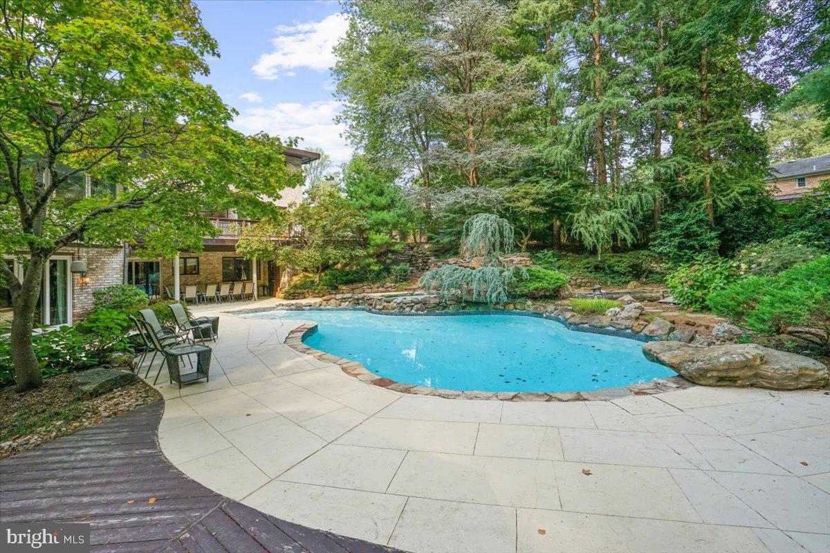 YATES VILLAGE - Residential