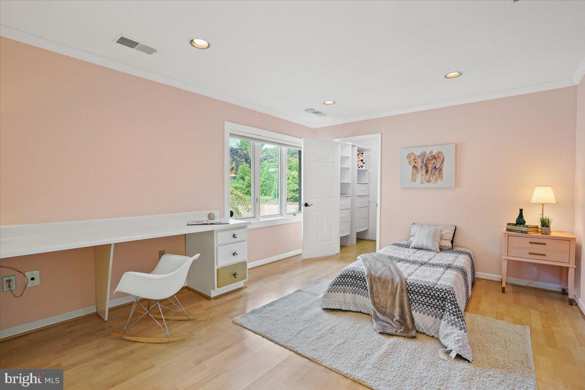 YATES VILLAGE - Residential