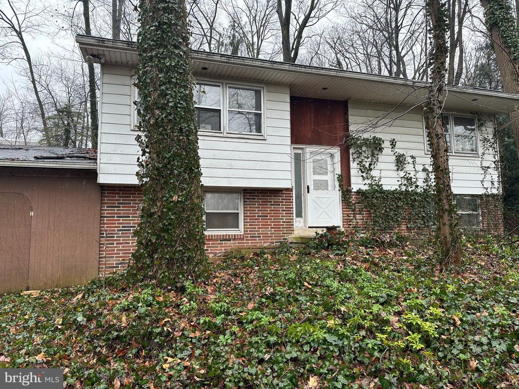 Photo of 447 Greentree Road, Elizabethtown, PA 17022 (MLS # PALA2047608)