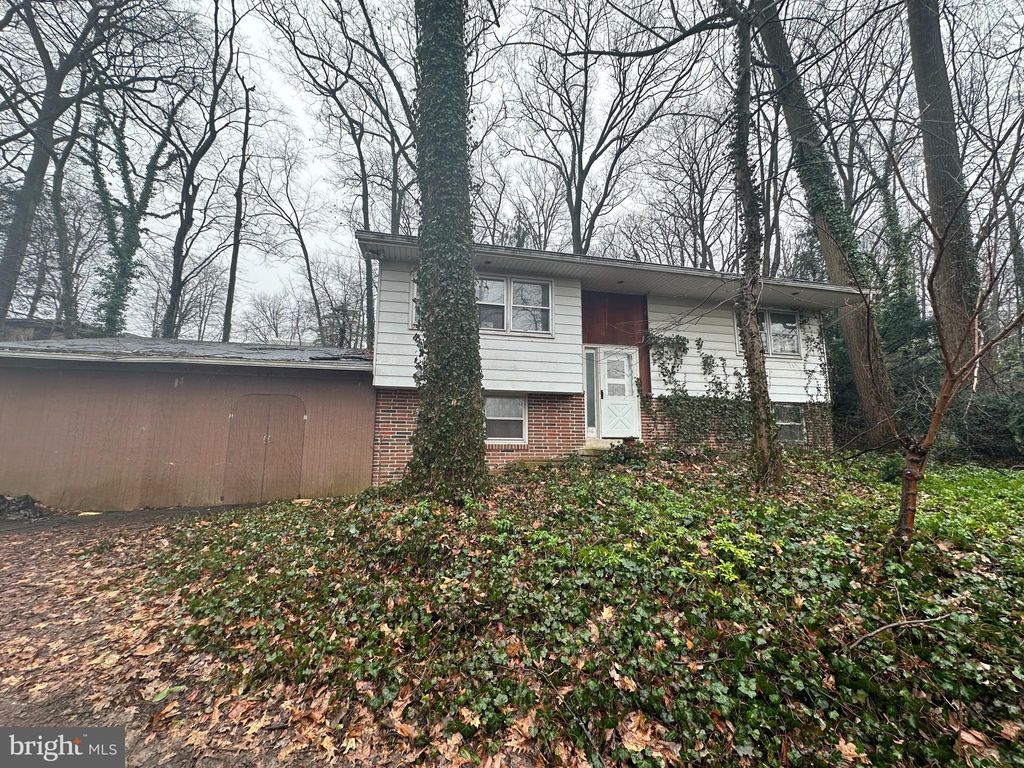 Photo of 447 Greentree Road, Elizabethtown, PA 17022 (MLS # PALA2047608)