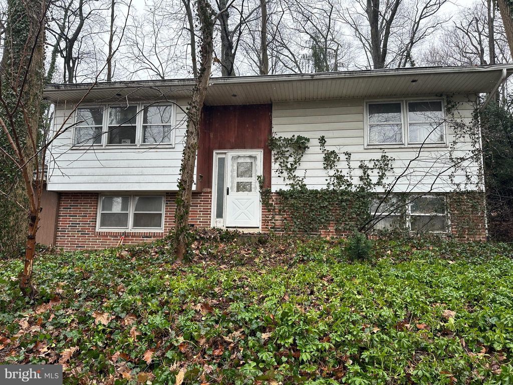 Photo of 447 Greentree Road, Elizabethtown, PA 17022 (MLS # PALA2047608)