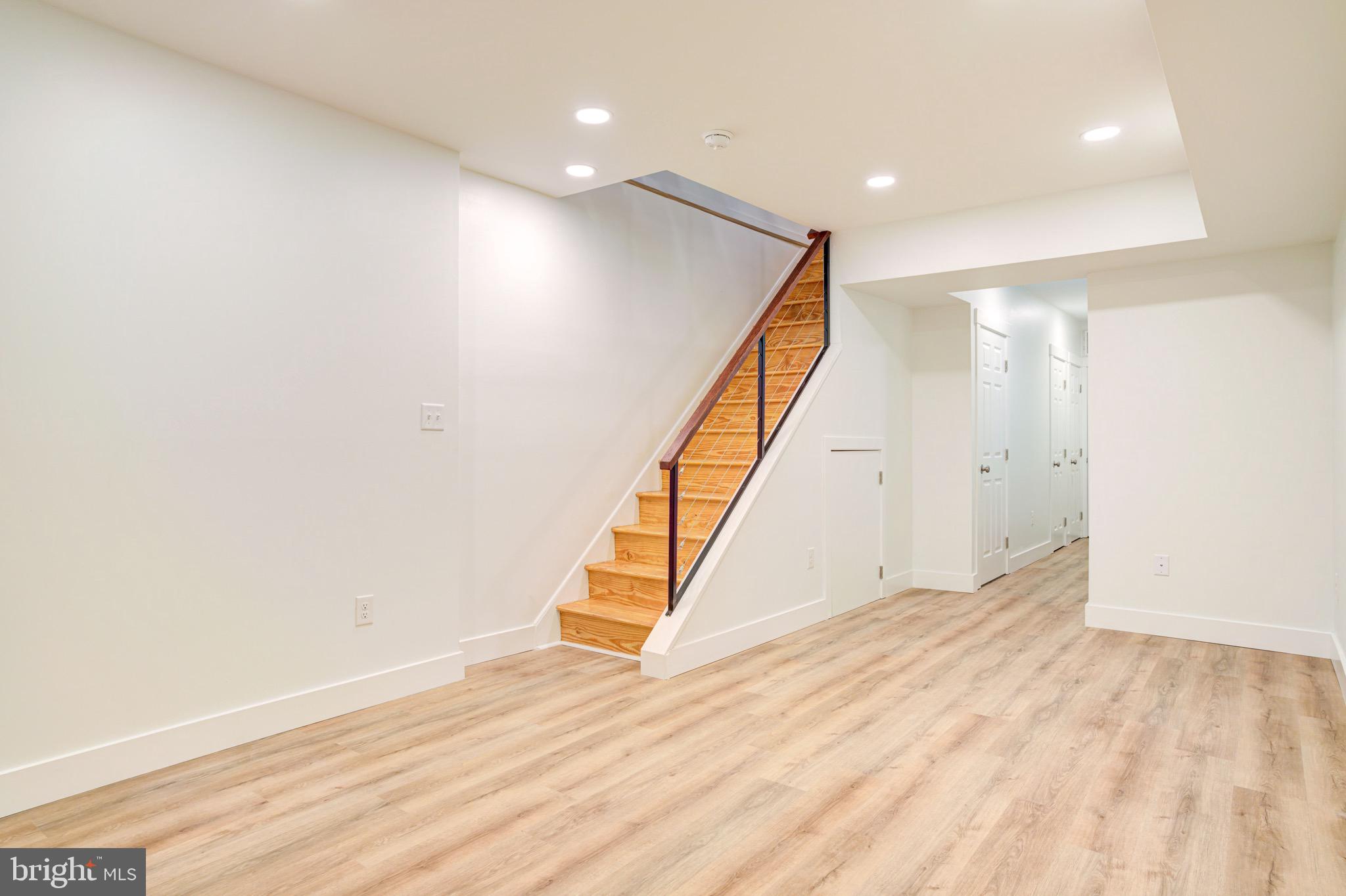 ART MUSEUM AREA - Residential Lease