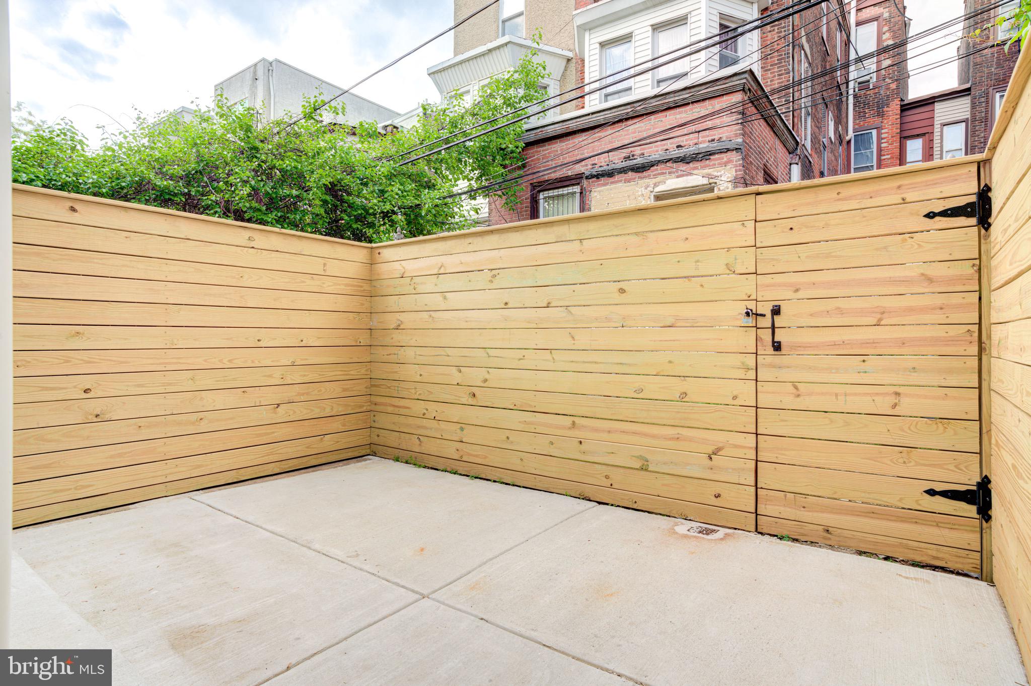 ART MUSEUM AREA - Residential Lease