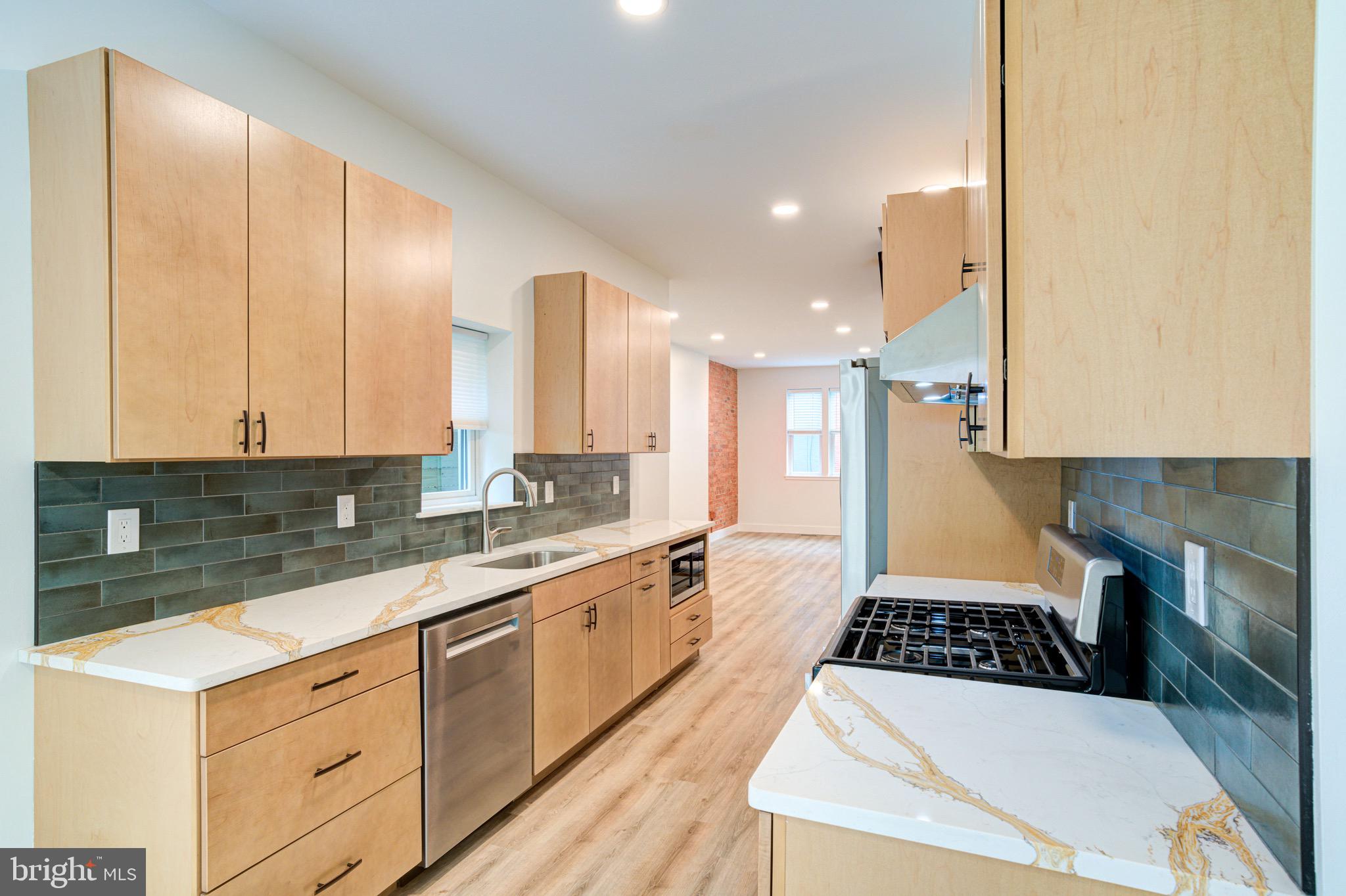 ART MUSEUM AREA - Residential Lease