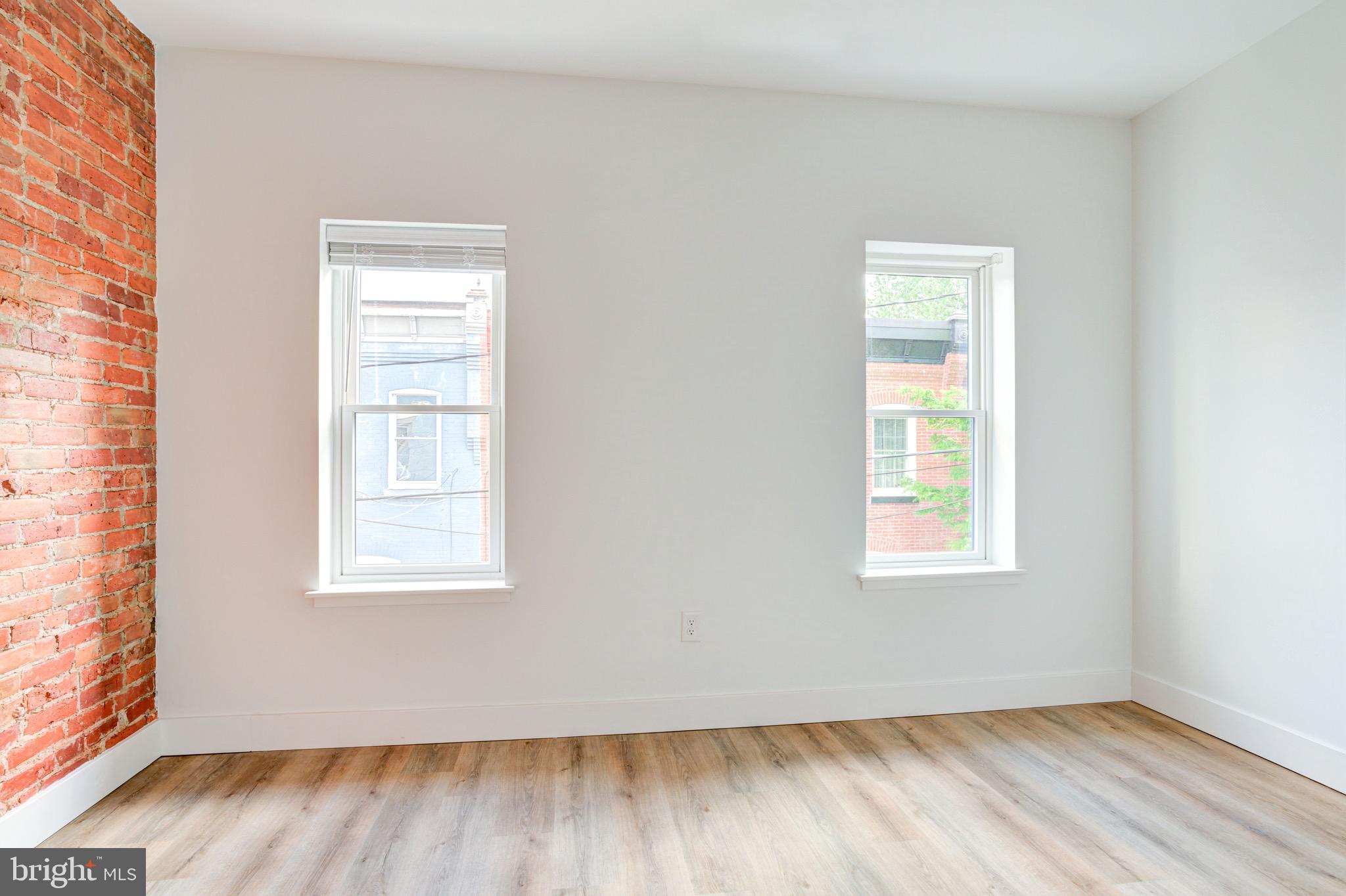 ART MUSEUM AREA - Residential Lease