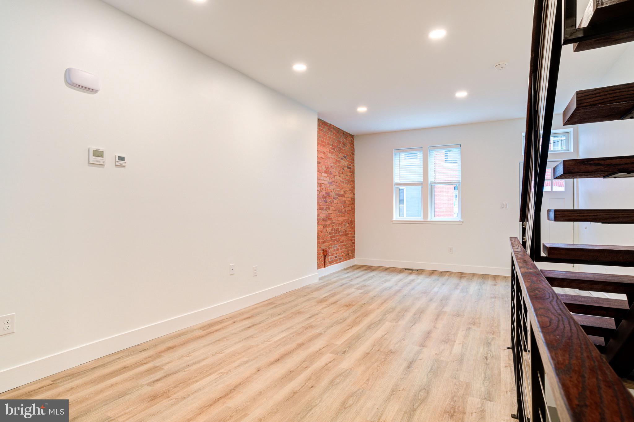 ART MUSEUM AREA - Residential Lease