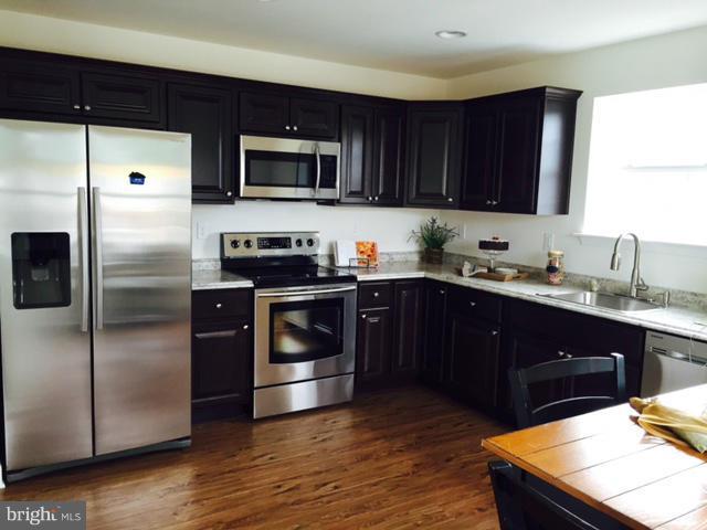 ARUNDEL GARDENS - Residential