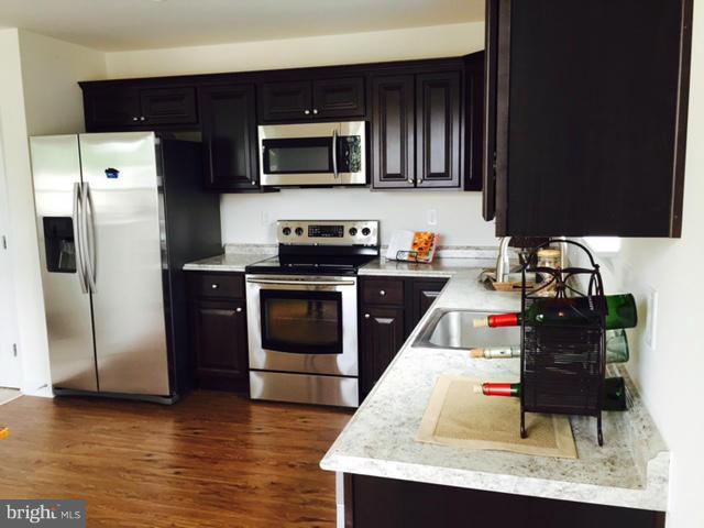 ARUNDEL GARDENS - Residential