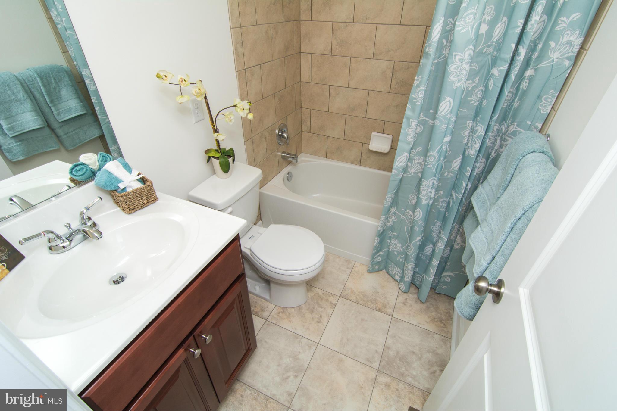 ARUNDEL GARDENS - Residential