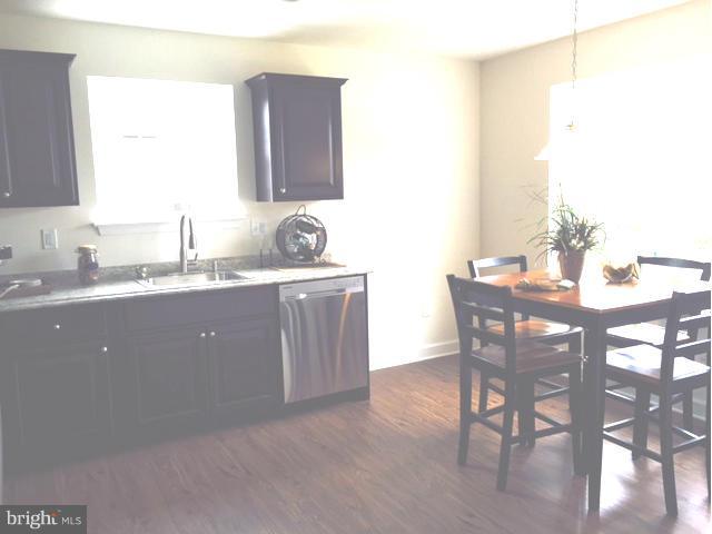 ARUNDEL GARDENS - Residential