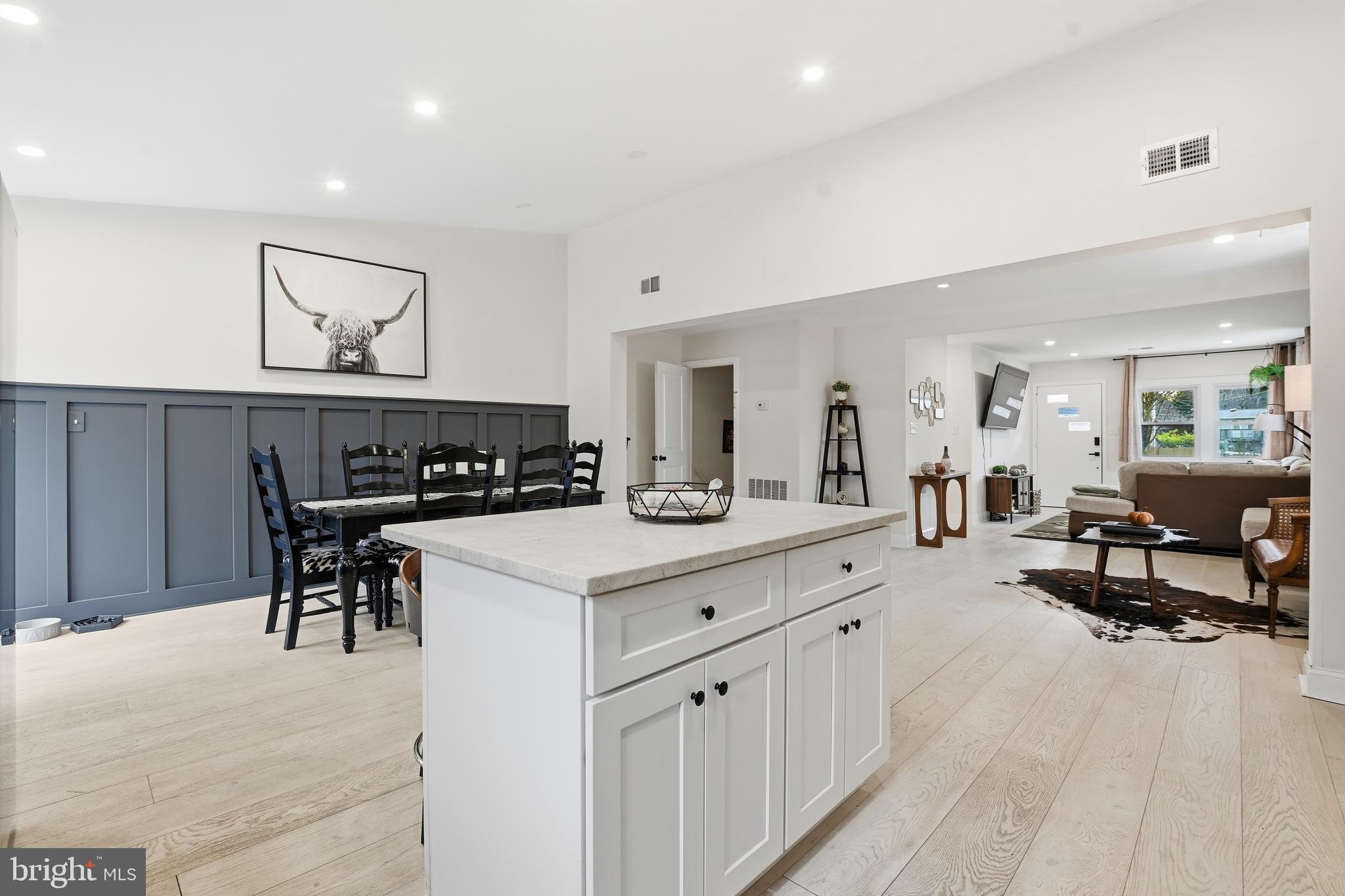 BROYHILL CREST - Residential Lease