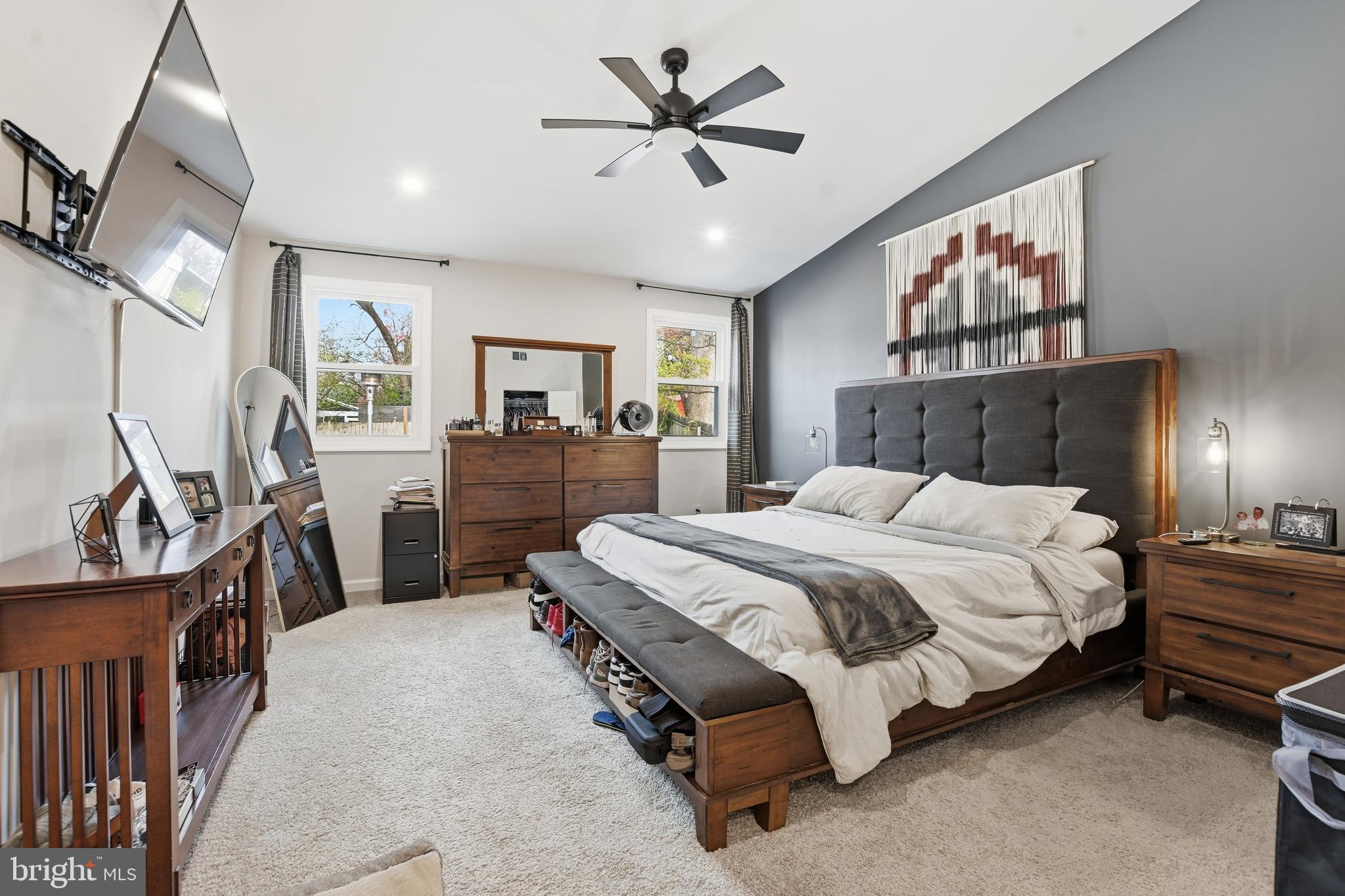 BROYHILL CREST - Residential Lease