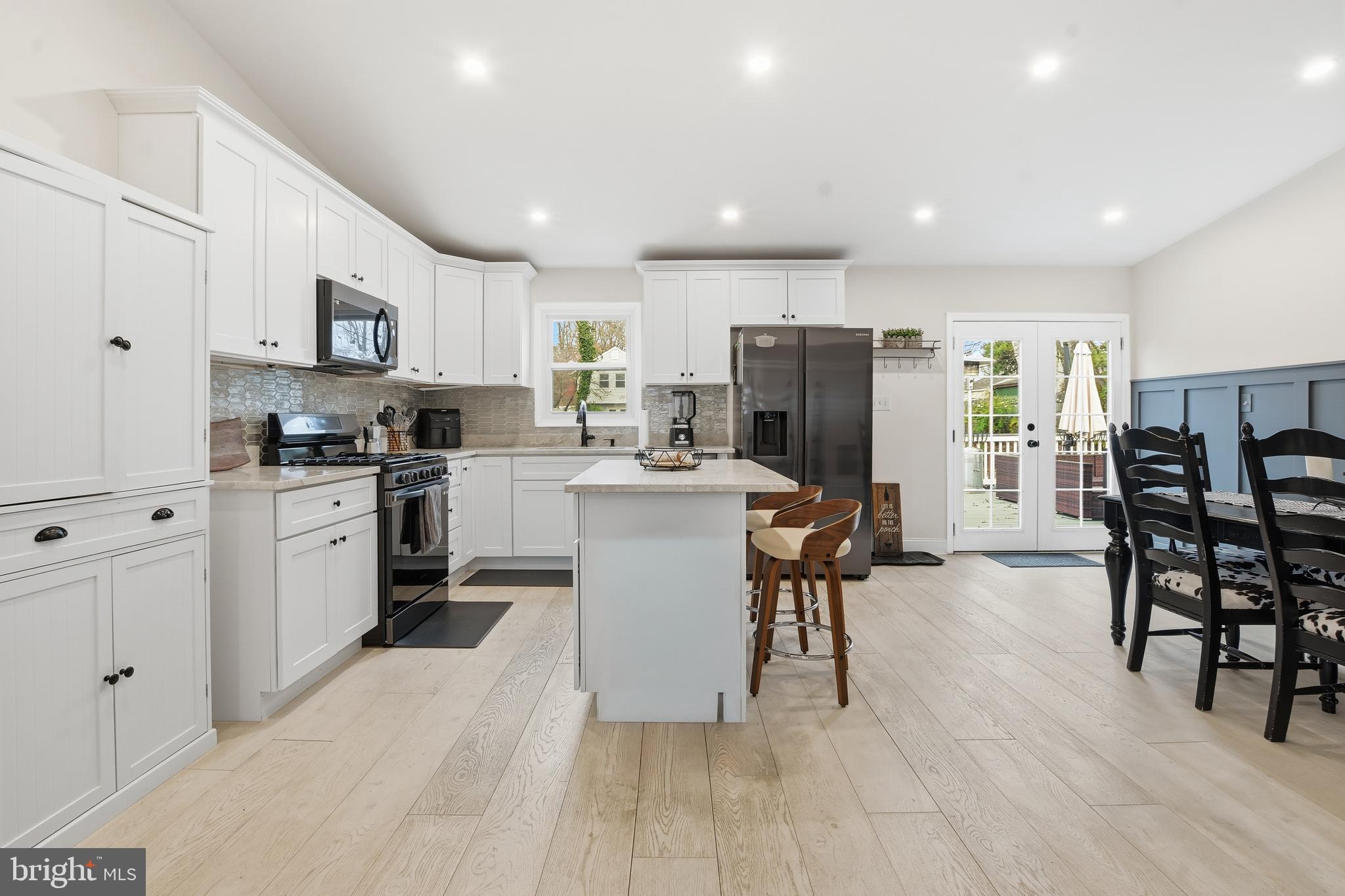 BROYHILL CREST - Residential Lease