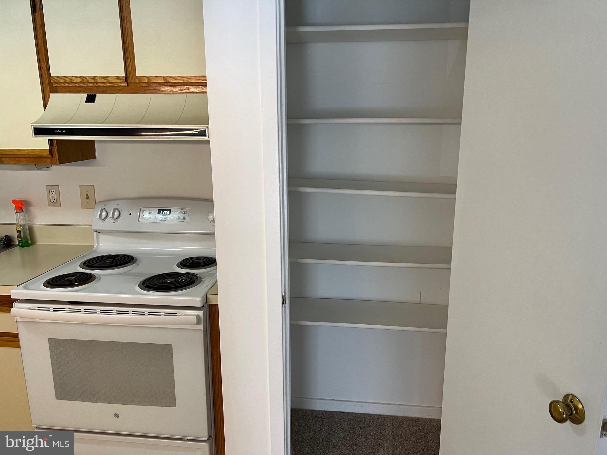 BEDFORD COMMONS - Residential Lease