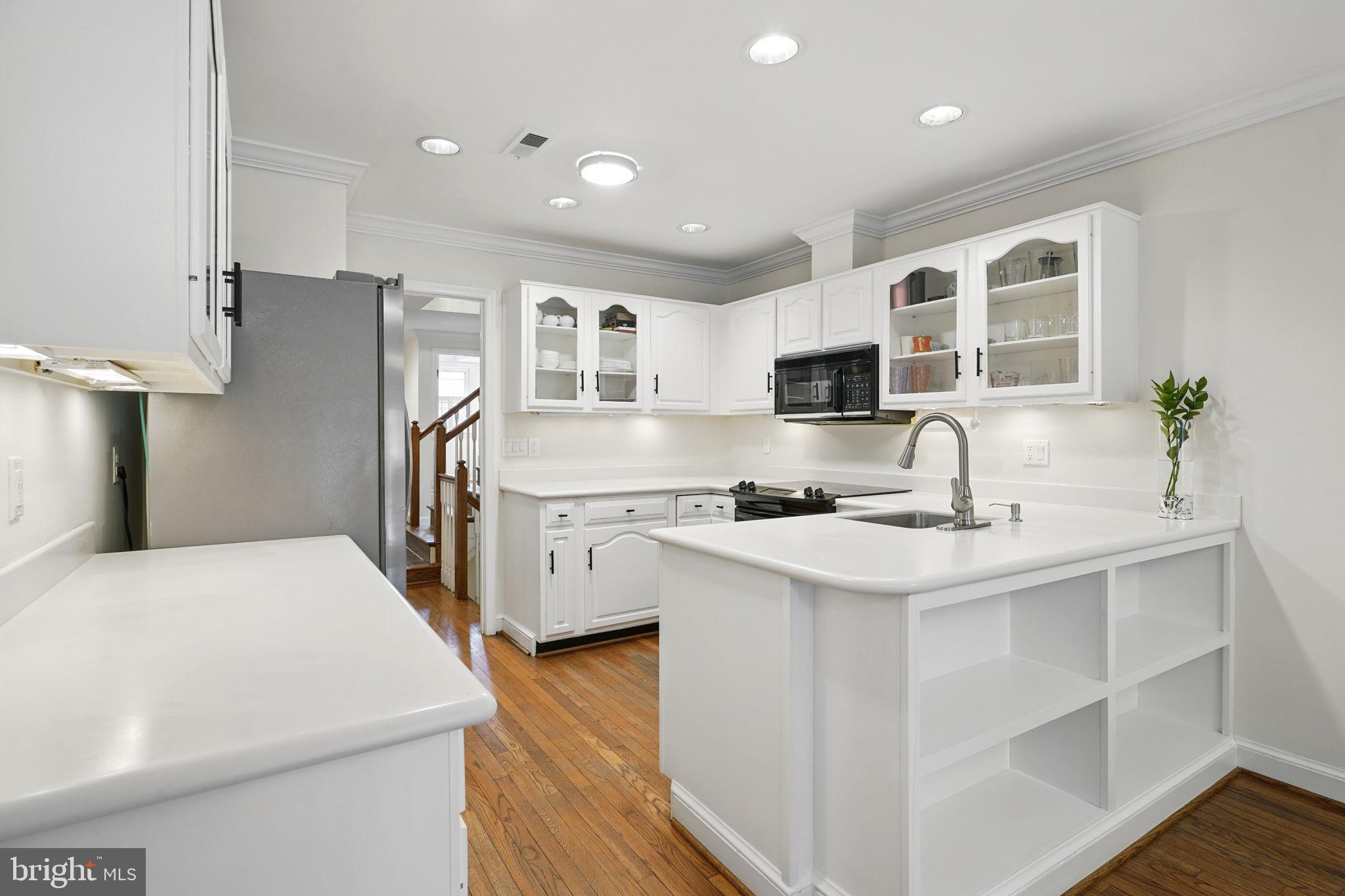 MADISON OF MCLEAN - Residential