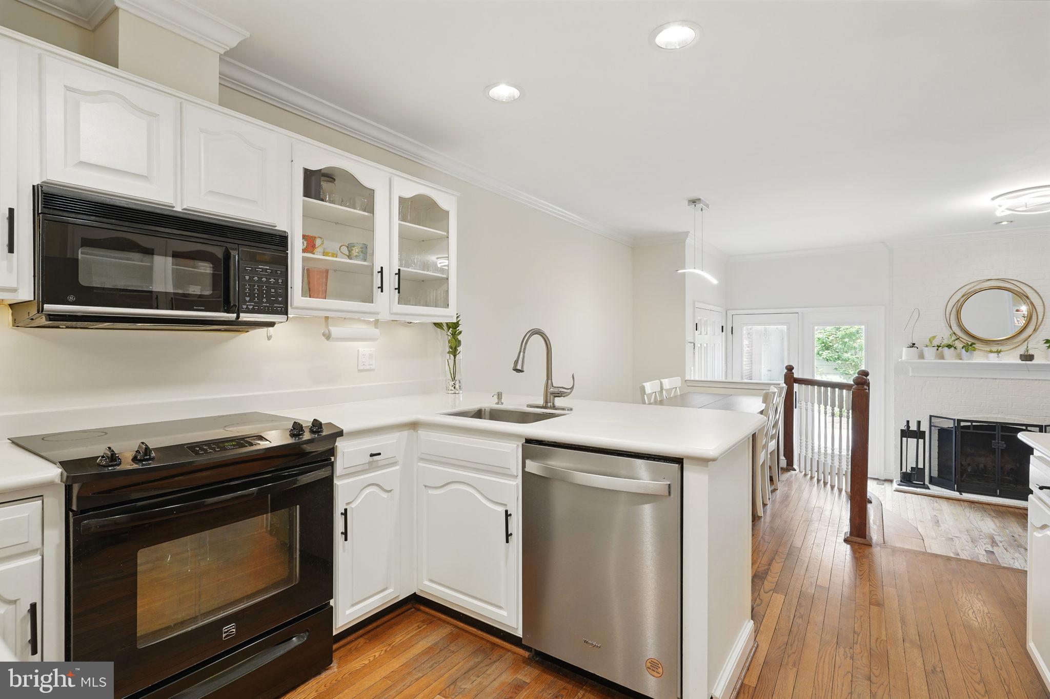 MADISON OF MCLEAN - Residential