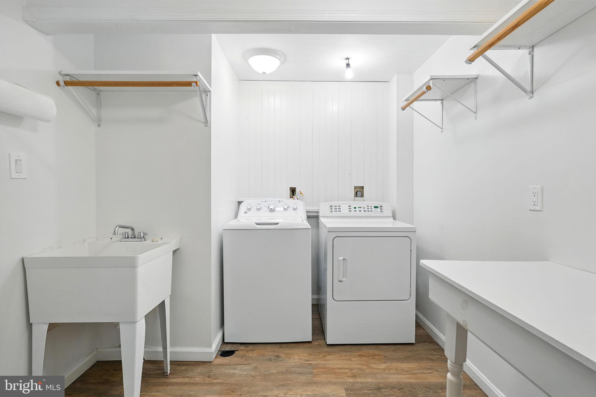 MADISON OF MCLEAN - Residential