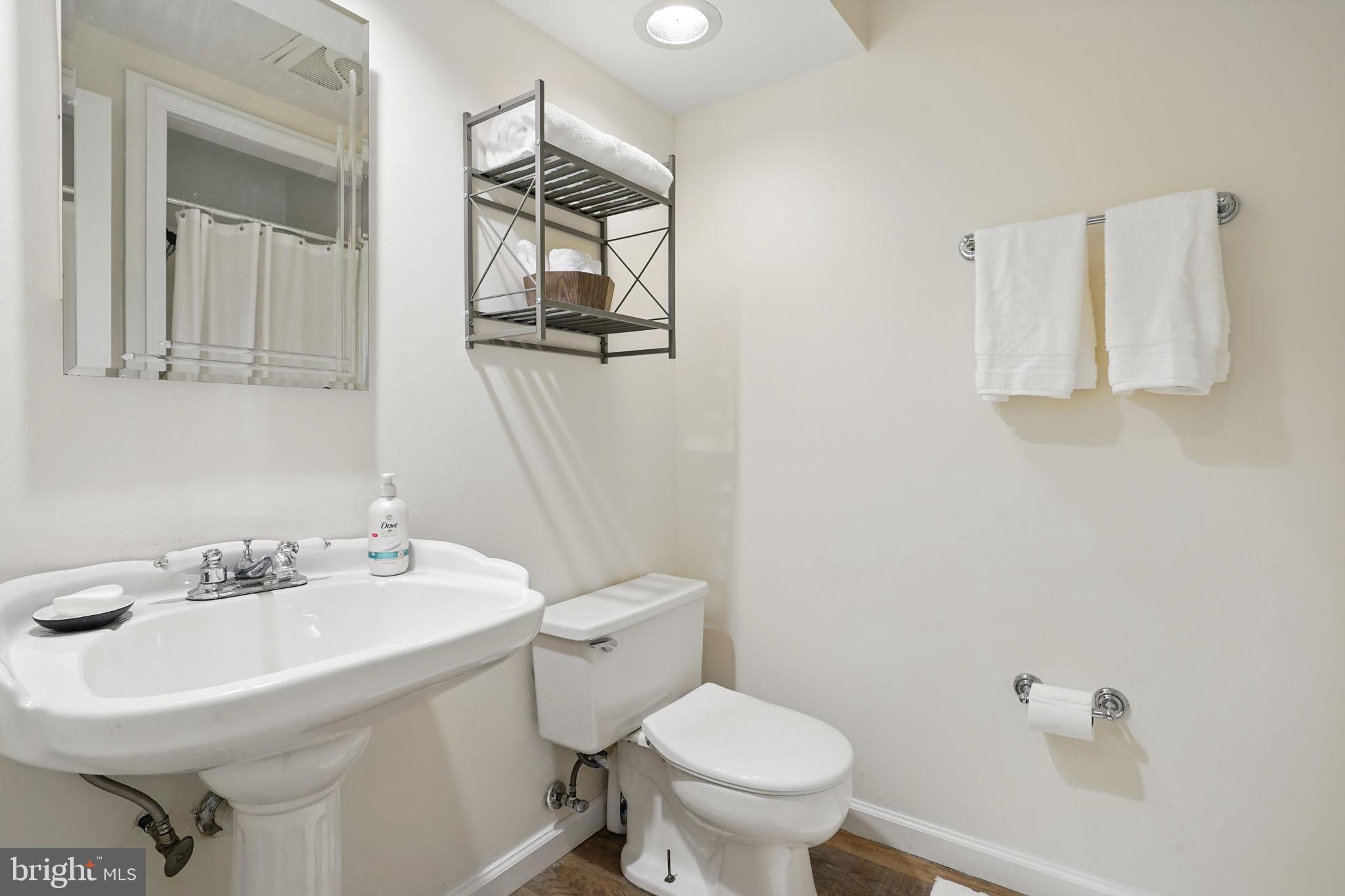 MADISON OF MCLEAN - Residential