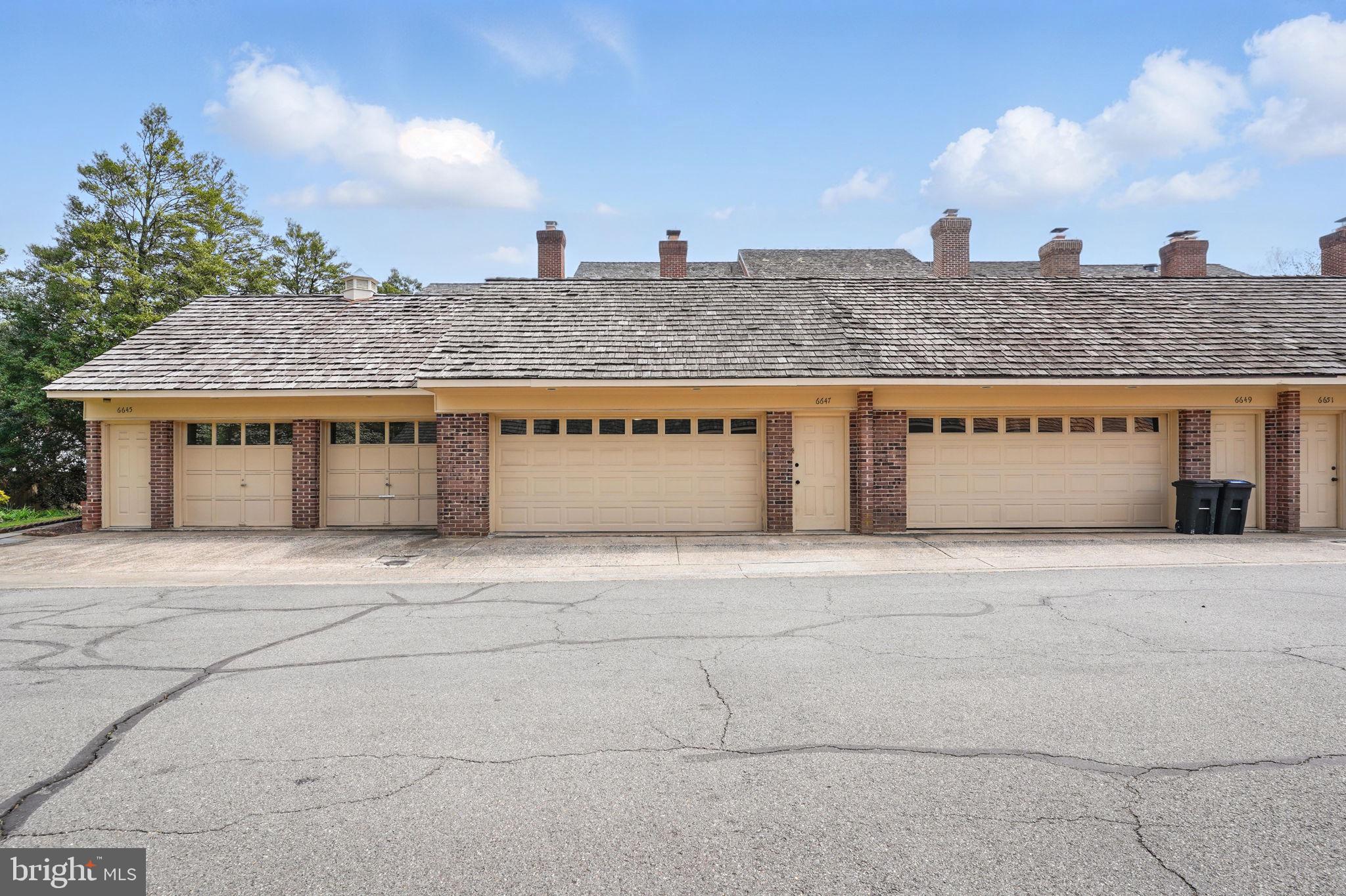 MADISON OF MCLEAN - Residential