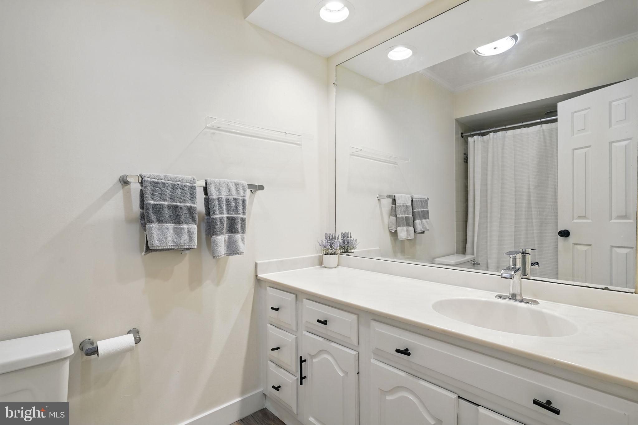 MADISON OF MCLEAN - Residential