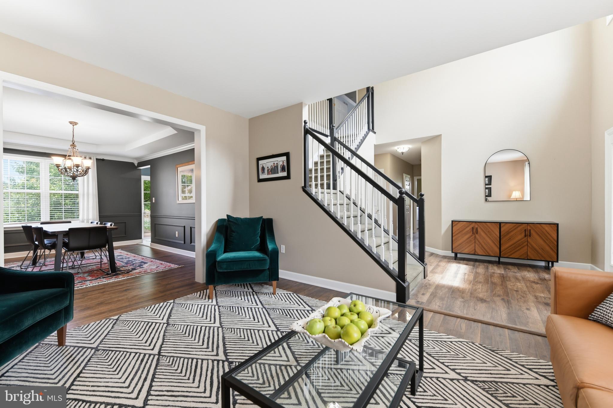 STONE GATE - Residential