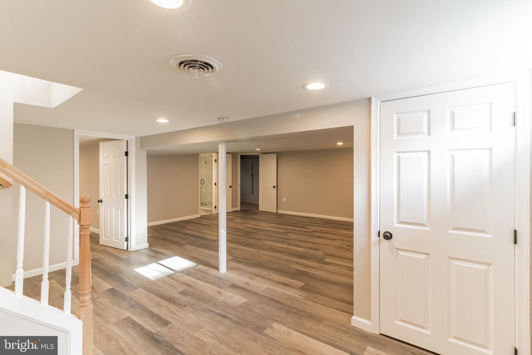 RIVIERA BEACH - Residential