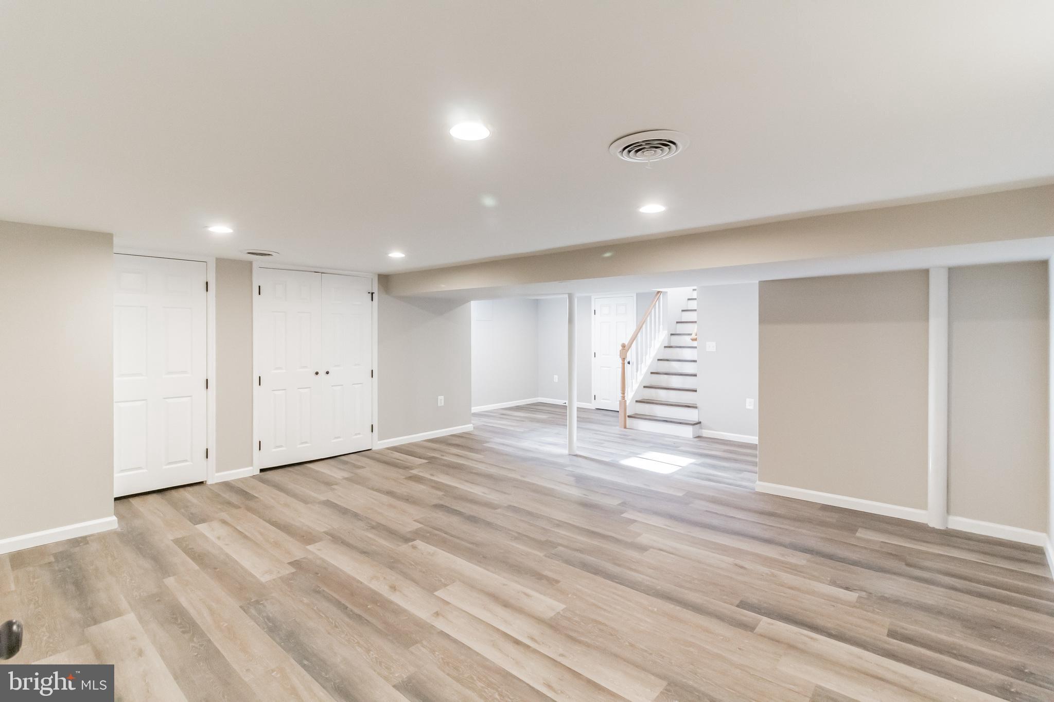 RIVIERA BEACH - Residential