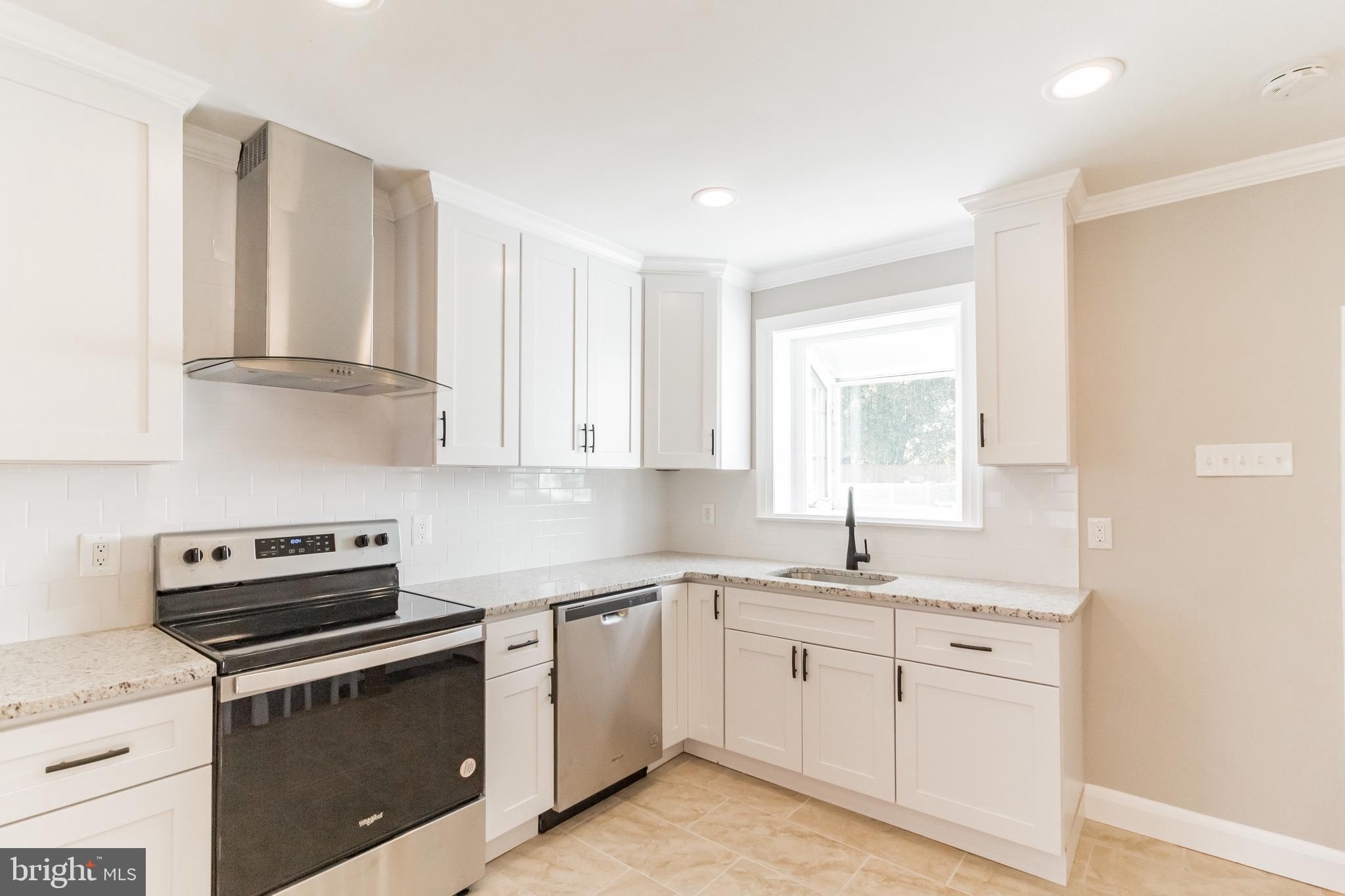 RIVIERA BEACH - Residential