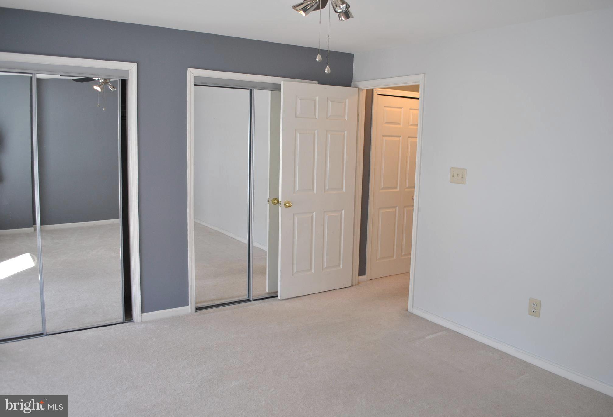 ASHBURN VILLAGE - Residential Lease