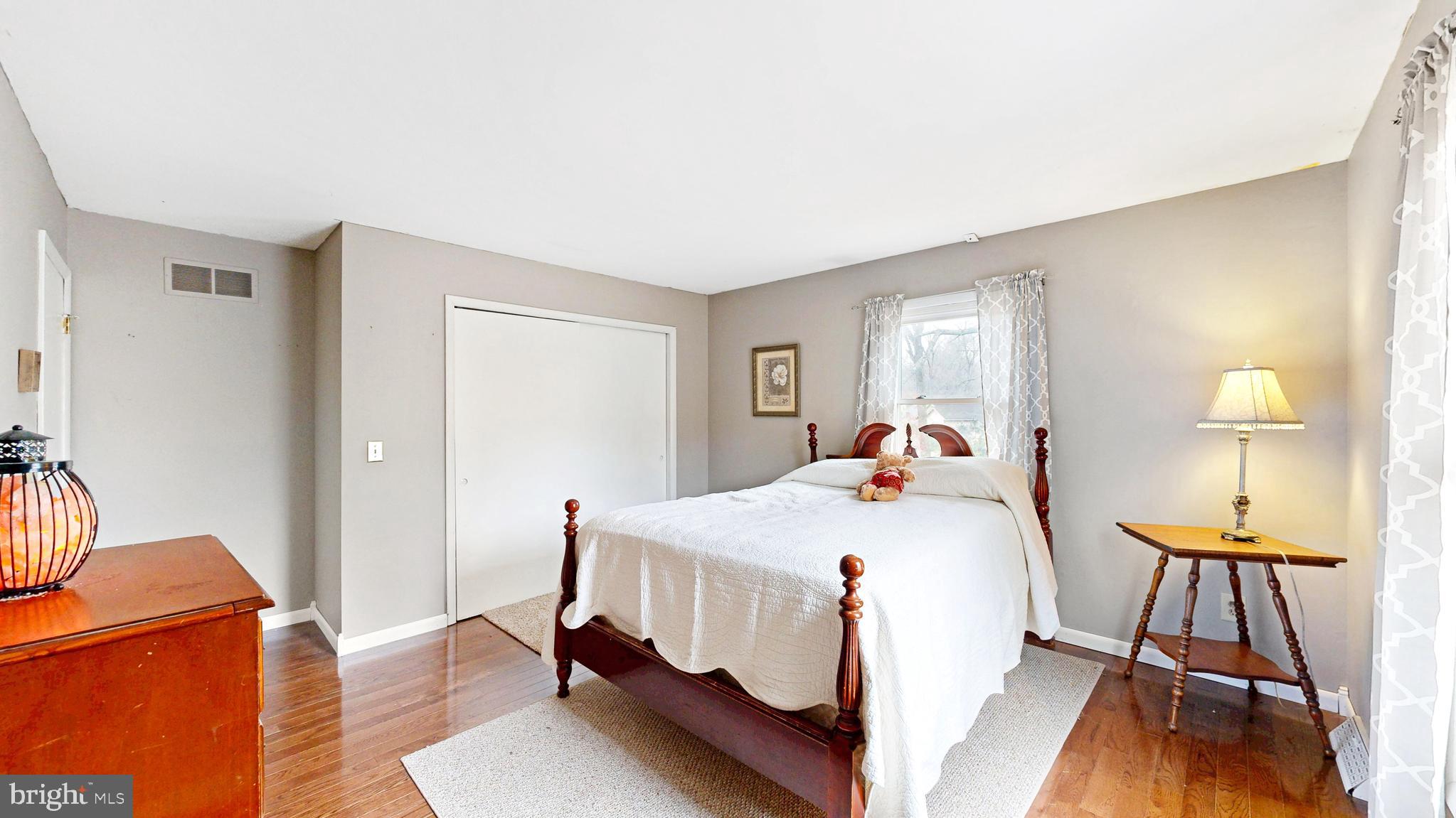 BROOKFIELD - Residential