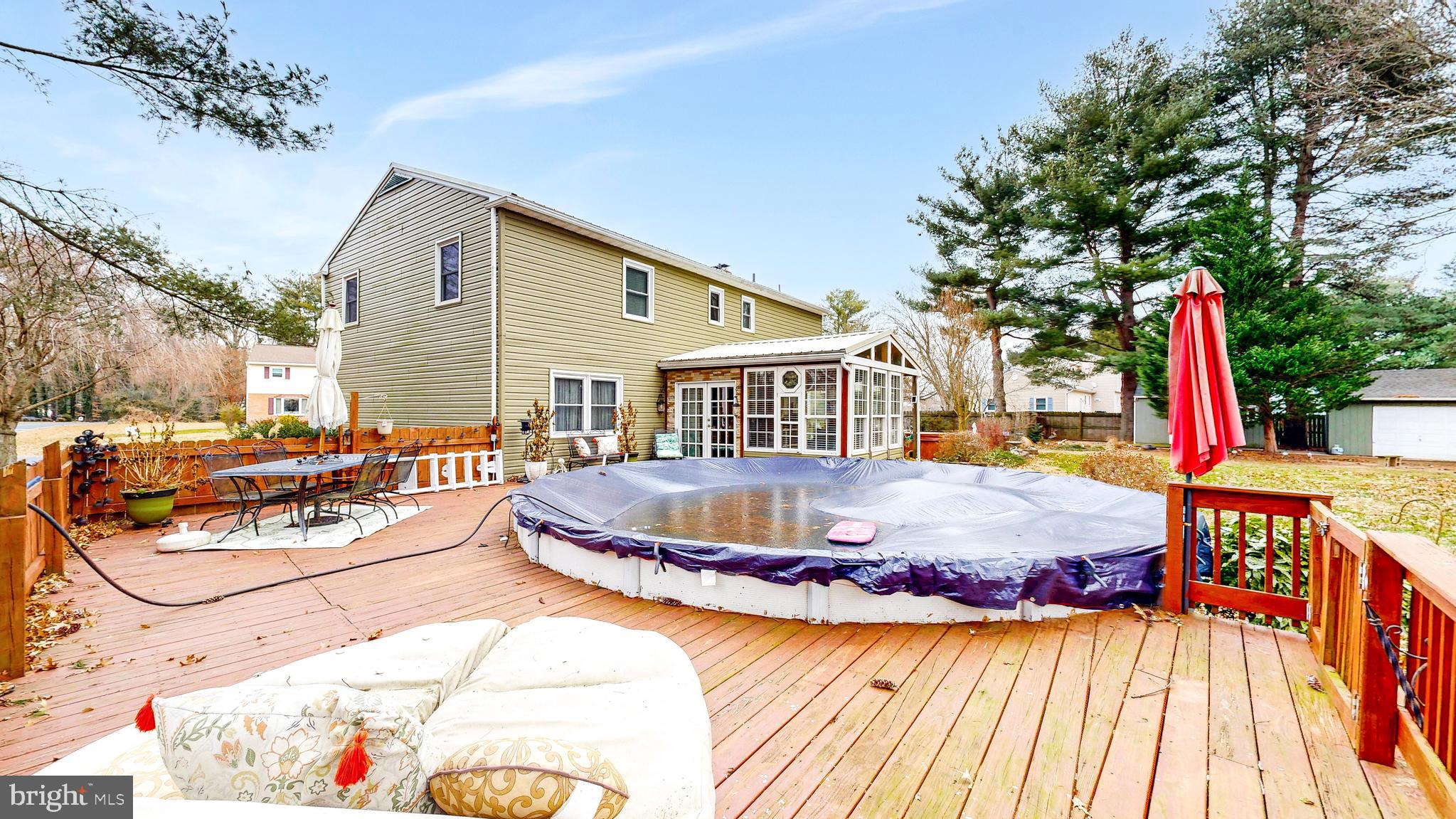 BROOKFIELD - Residential