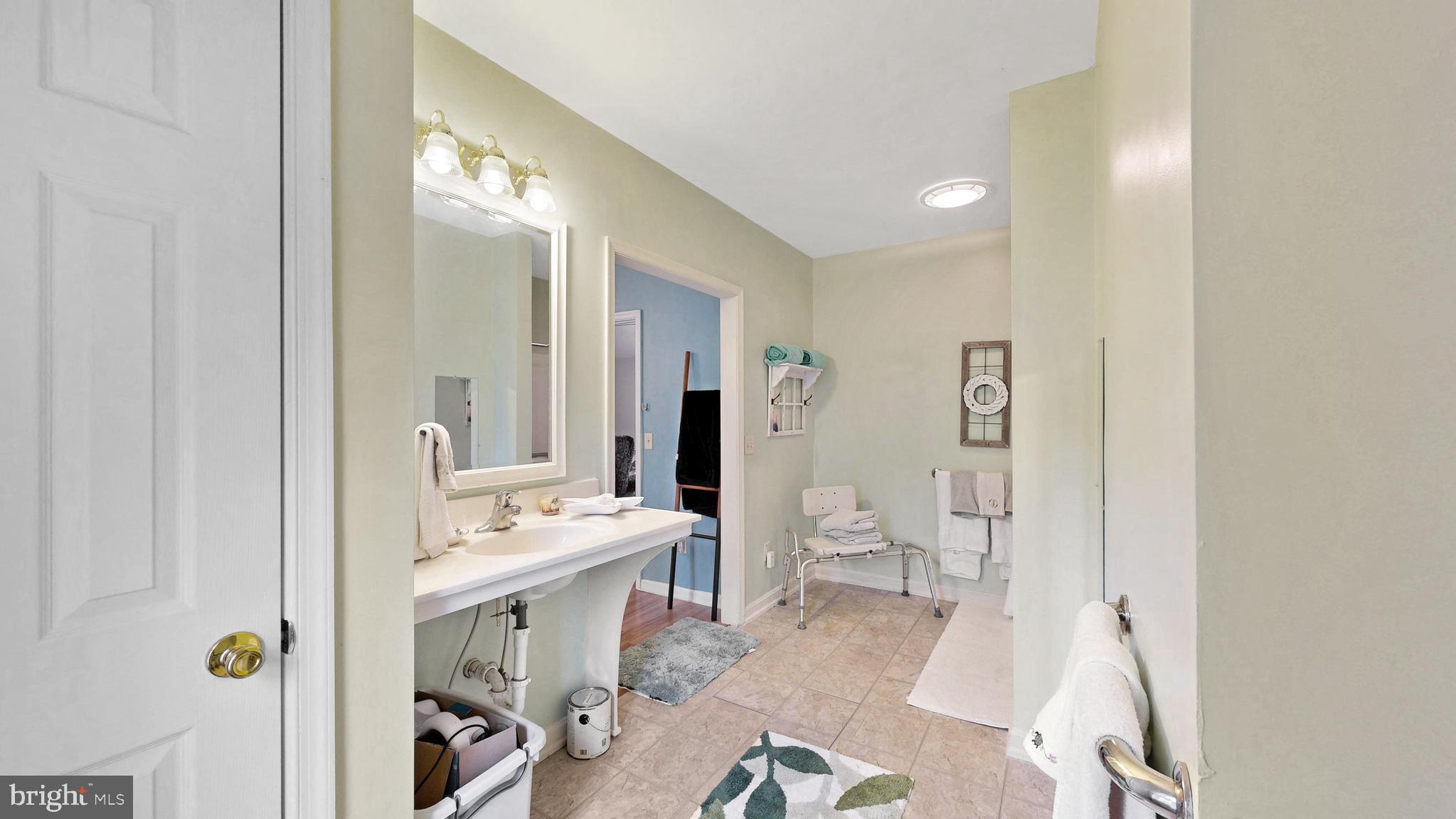 BROOKFIELD - Residential